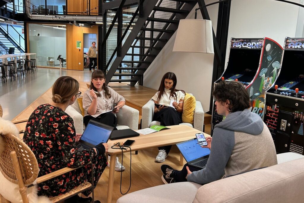 Grad Picture 2 aspect ratio 600 400