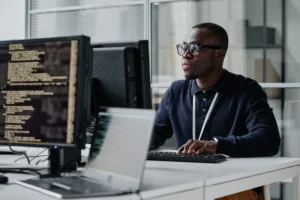 SOC analyst monitoring security incidents