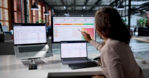Woman-Maintaining-visibility-of-business-operational-risk-and-performance