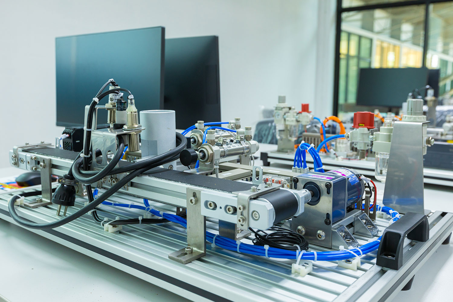 HbbTV broadcast hardware testing equipment and Ligada iSuite test automation setup