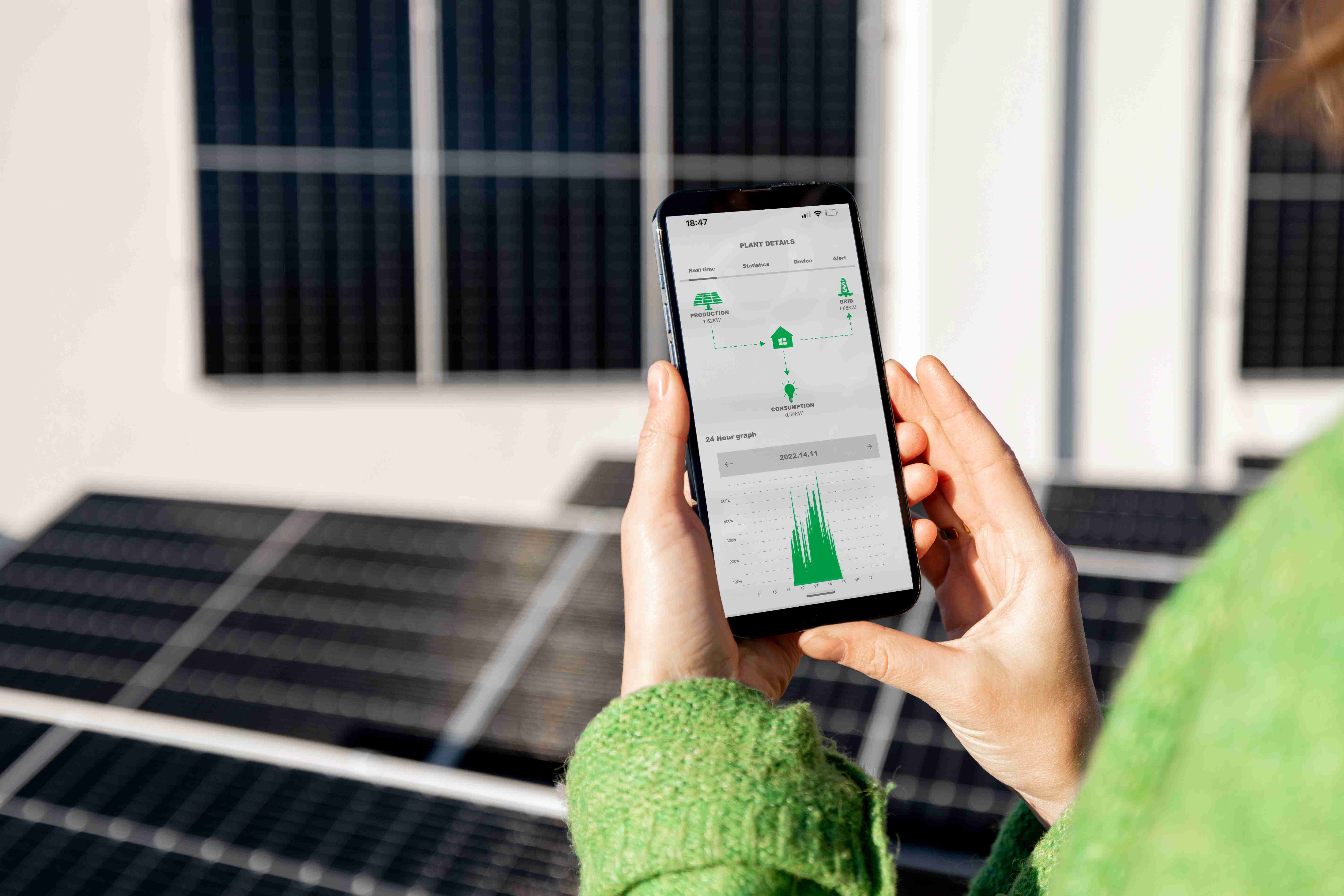 User monitoring energy data through a mobile application