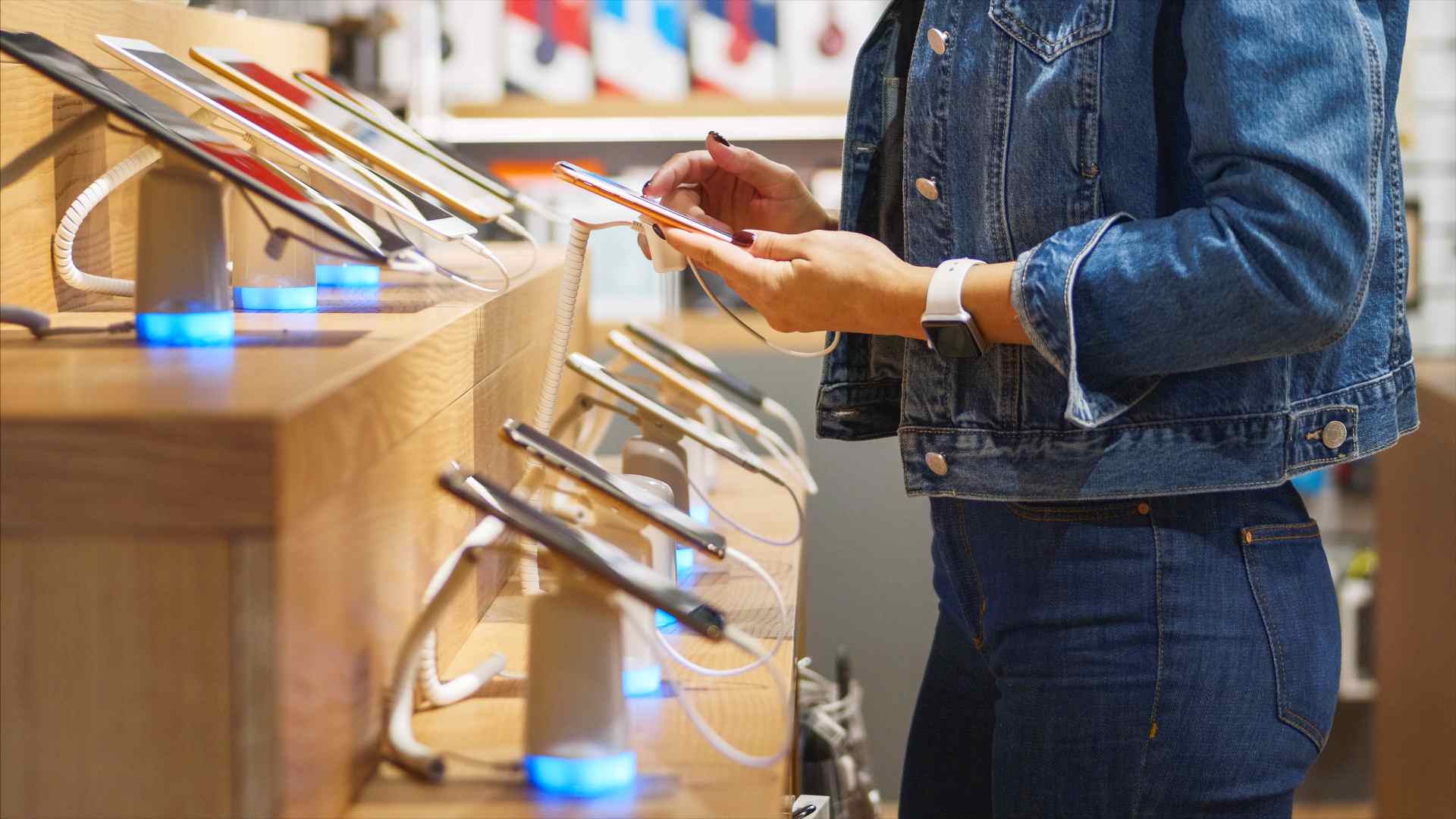 Smartphones meet European AI Act regulations