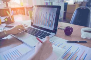 Reviewing bar chart data reports
