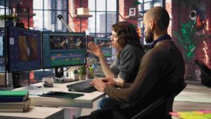 Edición colaborativa de vídeo en el lugar de trabajo moderno en 2026 09 22 11 35 28 utc escala